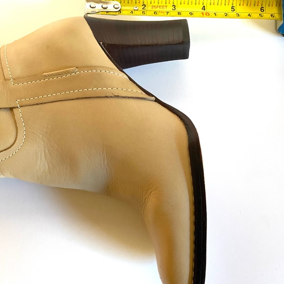 Anne Klein. High heel boots. Size 4 1/2 - Picture 10 of 11